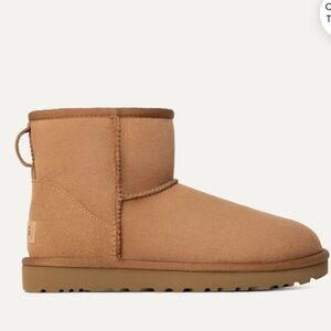 UGG Classic Mini II size 6 Chestnut NWT
